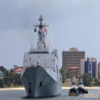 為什么小小的拖船能拉動幾萬噸的航母？而且有些拖船還在航母后面？